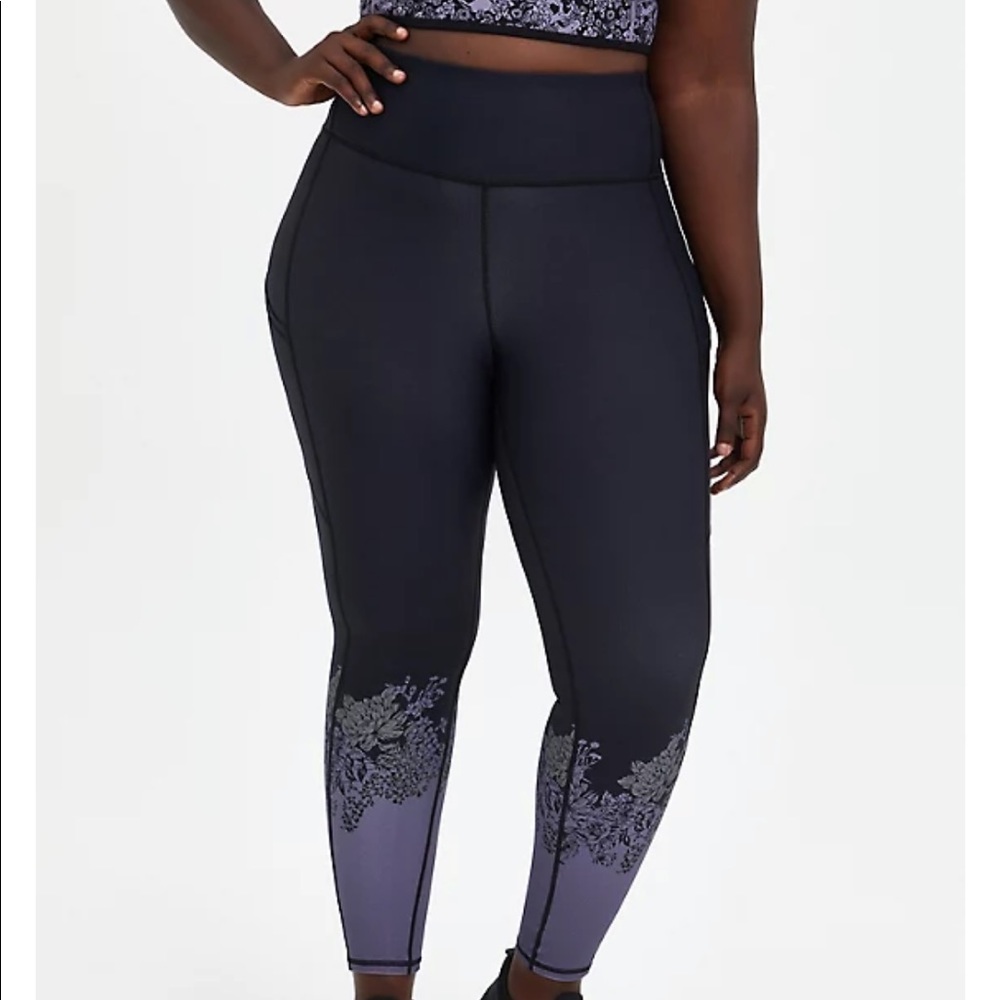 Torrid Black & Purple Floral Full Length Wicking Active Legging 6/6X/30